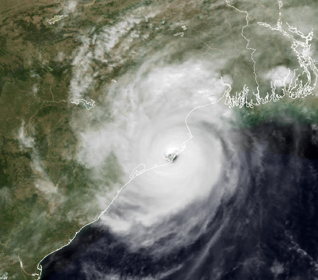 cyclone_05b.jpg